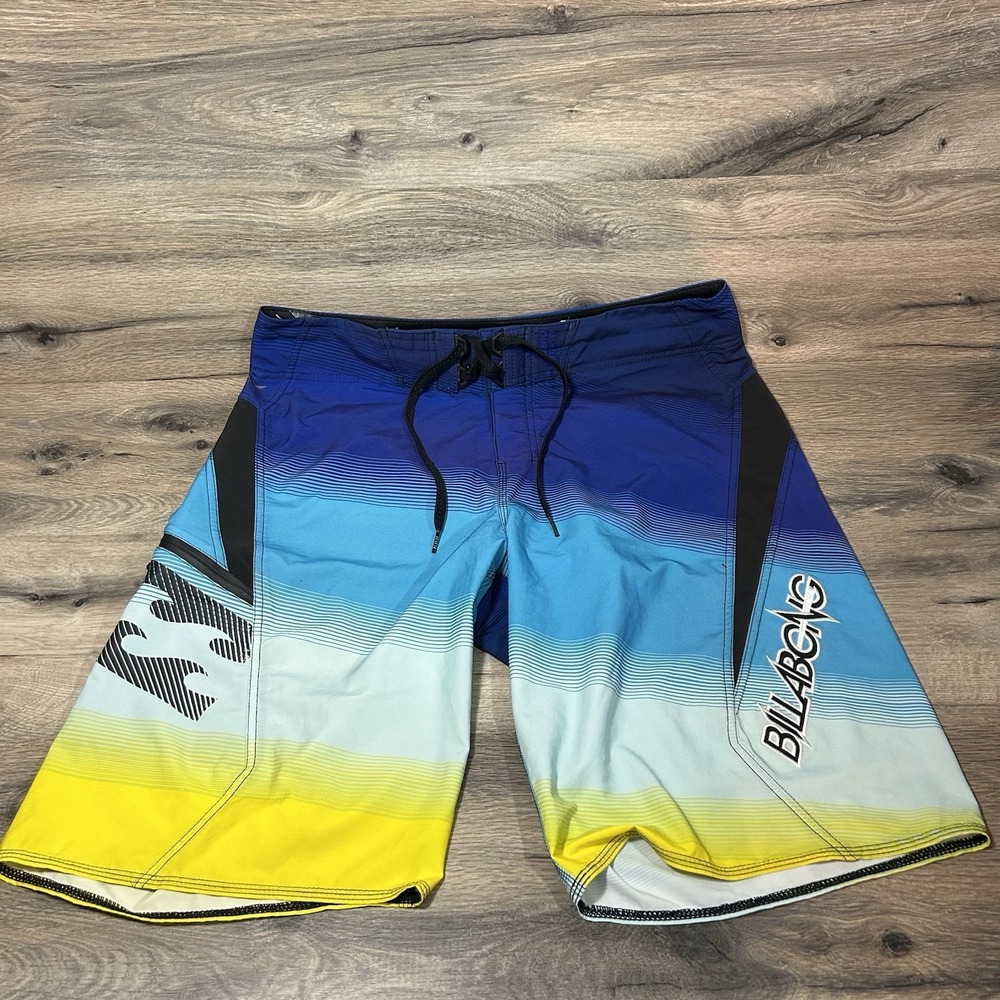 BillaBong Platinum Stretch Zero Gravity men's board shorts size 33